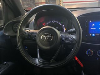TOYOTA Aygo X Play MT