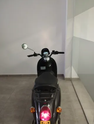 Moto Eléctrica Volta VS2 negra nueva sin uso.