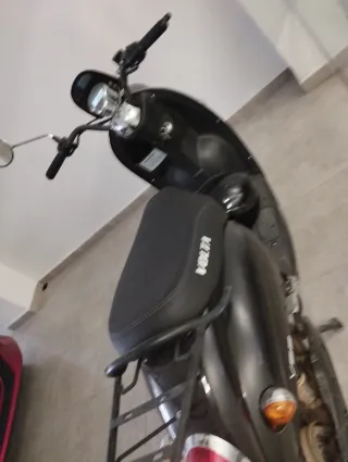 Moto Eléctrica Volta VS2 negra nueva sin uso.