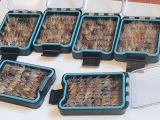 48 Moscas Ahogadas para Pesca,caja incluída