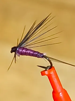 48 Moscas Ahogadas para Pesca,caja incluída