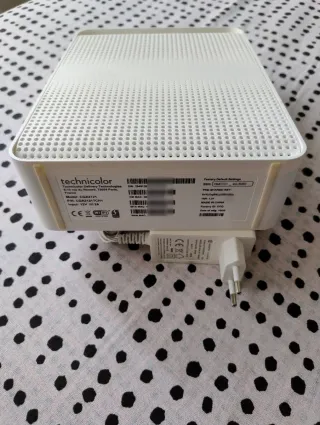 Router Modem Technicolor Bianco