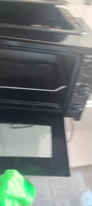 Horno Eléctrico Negro