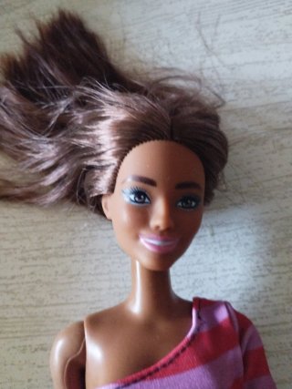 Muñeca Barbie poco uso