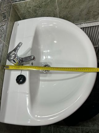 Lavabo de cerámica blanco