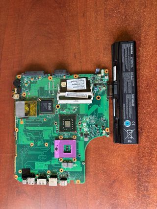 Lote PC Gigabyte: Placa Base, CPU, RAM, Disipador