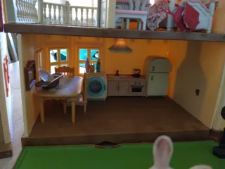 Casita y jardín Sylvanian Families con luz