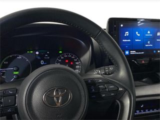 TOYOTA Yaris ACTIVE PLUS