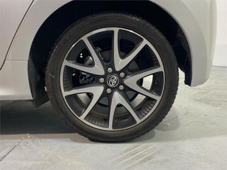 TOYOTA Yaris 5P Style 120H e-CVT