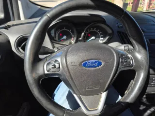 Ford Transit Courier 2015