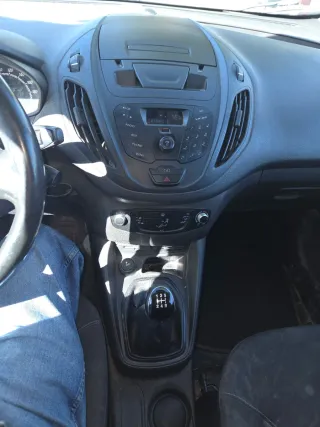 Ford Transit Courier 2015
