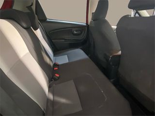 TOYOTA Yaris 5P Feel! 100H Automático (e-CVT)