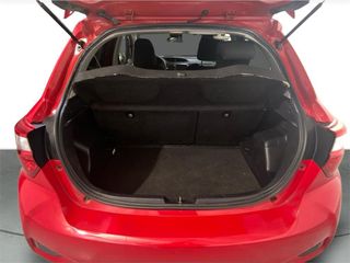 TOYOTA Yaris 5P Feel! 100H Automático (e-CVT)