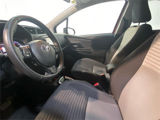 TOYOTA Yaris 5P Feel! 100H Automático (e-CVT)