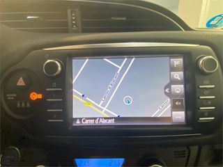 TOYOTA Yaris 5P Feel! 100H Automático (e-CVT)