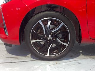 TOYOTA Yaris 5P Feel! 100H Automático (e-CVT)