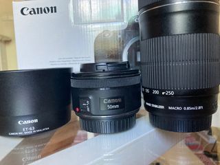 Canon 77D equipo completo + extras(original 1100€)