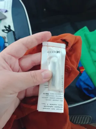 Falda Promod roja con cinturón