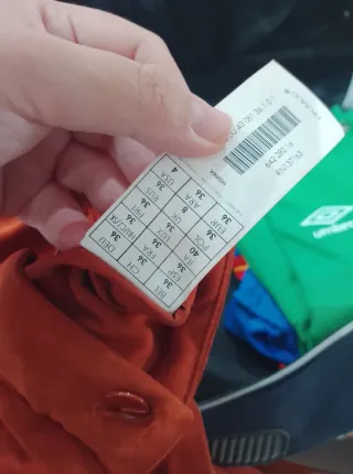 Falda Promod roja con cinturón