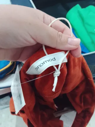 Falda Promod roja con cinturón