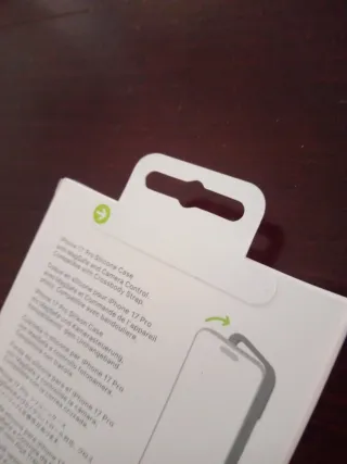 Funda iPhone 17 Pro Amarilla Silicona