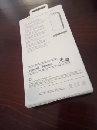 Funda iPhone 17 Pro Amarilla Silicona