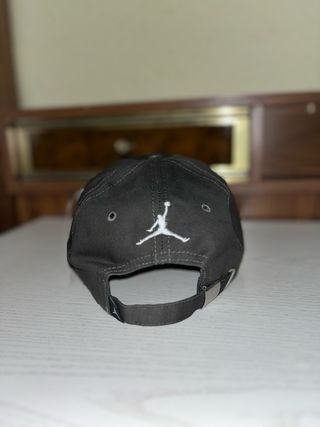 Gorra Jordan Negra Clásica