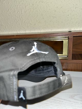 Gorra Jordan Negra Clásica