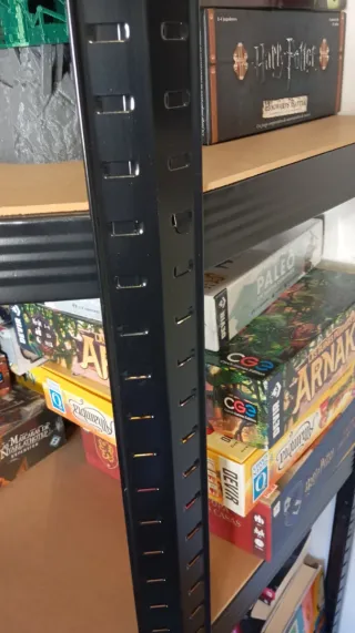 3 Estanterías metálicas