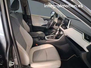 Toyota Rav4 2.5l 220H Luxury