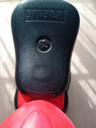 Moto de juguete para niños a partir de 2 años.