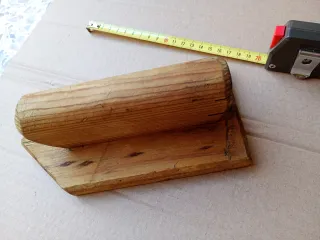 Paleta de albañil de madera