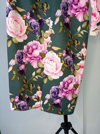 Vestido Asimétrico Floral Talla M