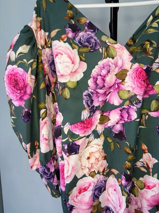 Vestido Asimétrico Floral Talla M