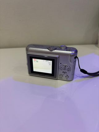 Cámara Digital Panasonic Compacta Gris