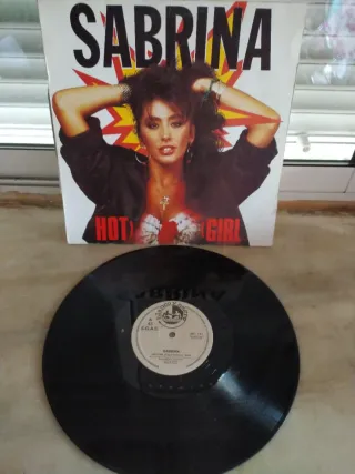 Vinilo Sabrina Hot Girl