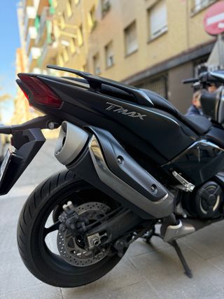 Yamaha Tmax 530 SX Negra