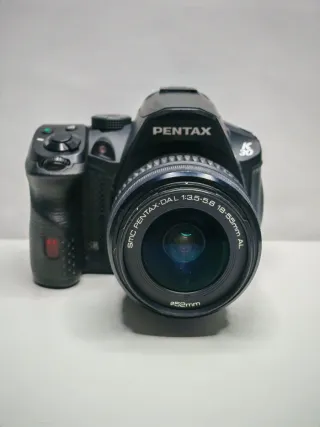Pentax K30 con obiettivo 18-55mm