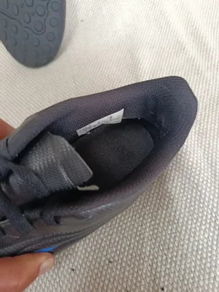 Botas fútbol Adidas multitaco turf 40 2/3