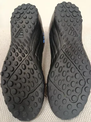 Botas fútbol Adidas multitaco turf 40 2/3