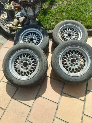 Llantas 15 aleación con neumático 205/65R15