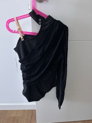 Body iEFiEL negro asimétrico