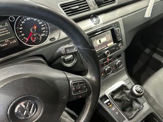 Volkswagen Passat Variant Advance 2.0 TDI 140 CV BlueMotion Technology ES EL MODELO VARIANT 2.0 Tdi Business