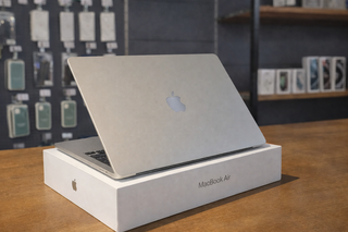 MACBOOK AIR 2025 15" M4 16 512GB A3241 100% BAT