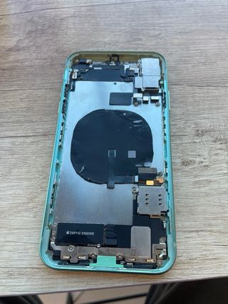 iPhone 11 Carcasa Verde