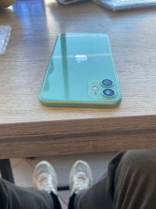 iPhone 11 Carcasa Verde