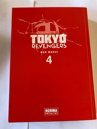 TOKYO REVENGERS 04