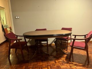 Mesa comedor vintage con 4 sillas