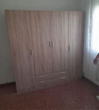 Armario de madera 3 puertas y cajones