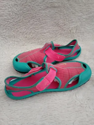 Sandalias Nike Niña Rosa y Turquesa